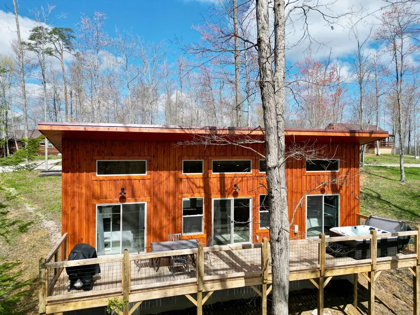 Dwight's Cabin / RRG / Open Concept / Views - Image 1