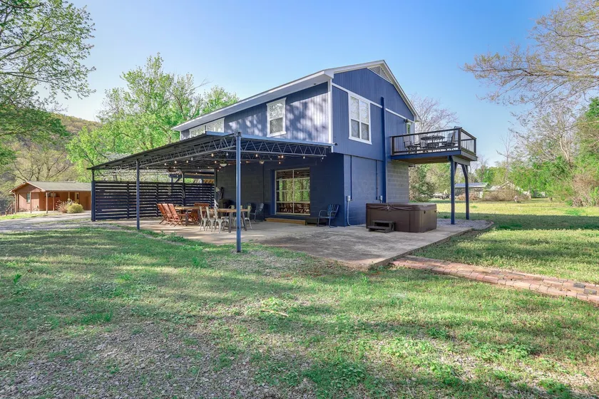8 Mi to Ozark Folk Center: Home w/ Hot Tub & Deck - Image 1