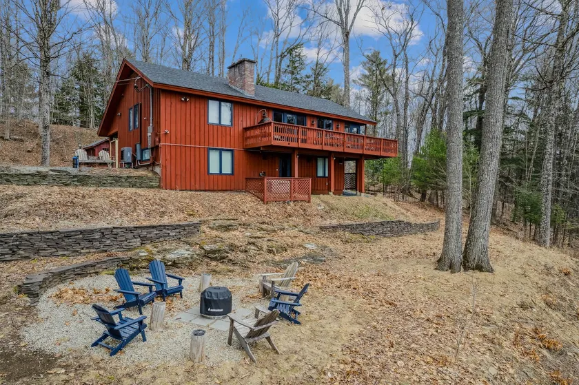 Screened-Porch Home, Killington Views & Pet-Friend - Image 1