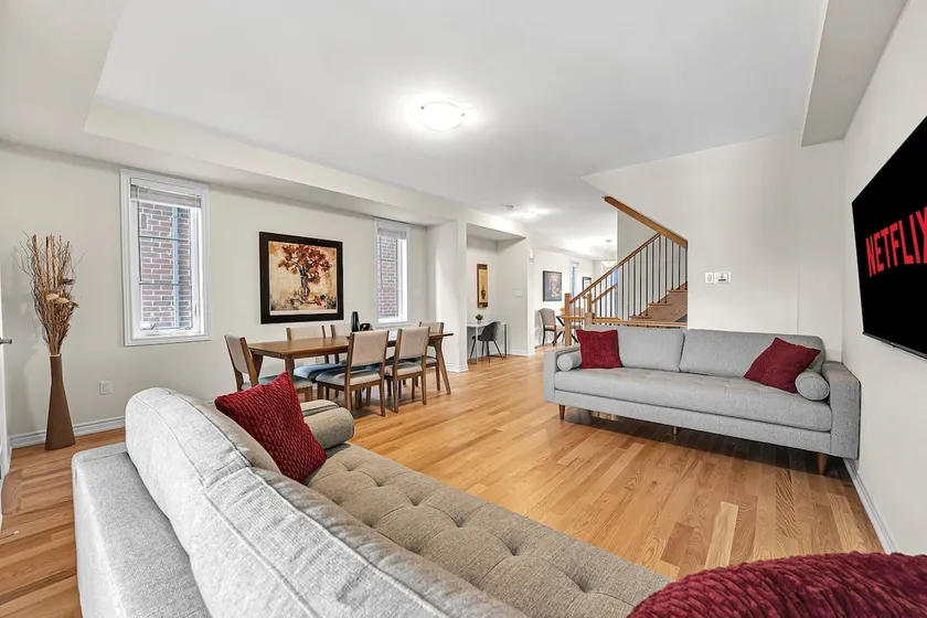 *Upscale* 6 Bed Family Home Near Niagara & Toronto - Image 1