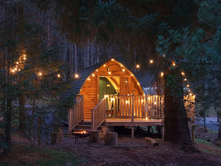 Deluxe Cosy Cabin in the Scottish Highlands - Image 1