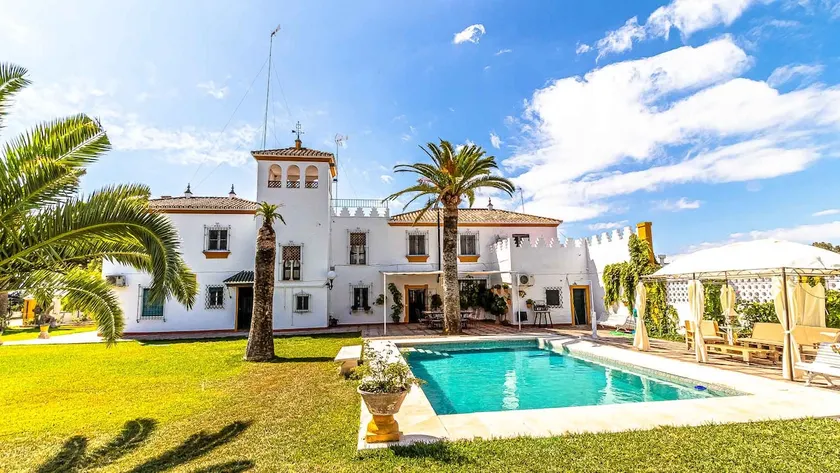 Hacienda El Corchuelo - Image 1