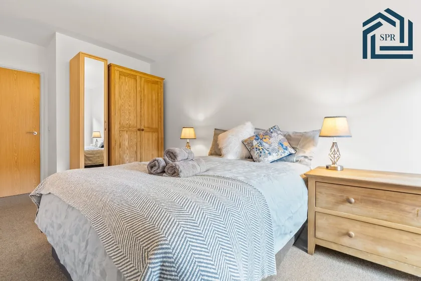 City-Centre Flat Prime Location, WiFi - sleeps 2 - Image 1