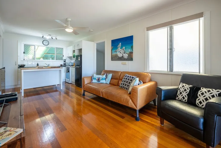 Relaxing 2-Bed Beachside Escape - Image 1