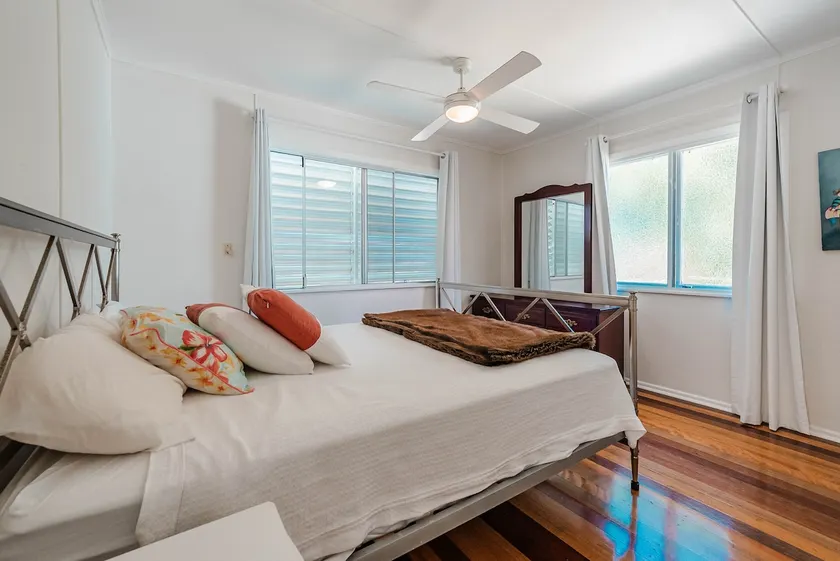 Relaxing 2-Bed Beachside Escape - Image 1
