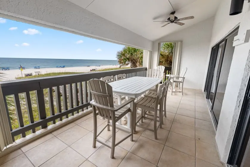 Ocean Front Condo Huge Balcony with Boat Slip - Image 1