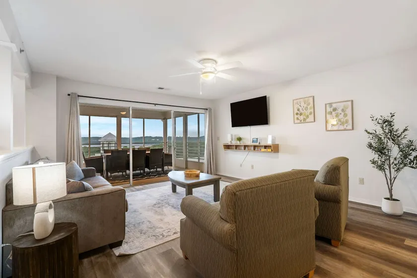 Ozark Mountain Oasis - For 7 - Image 1