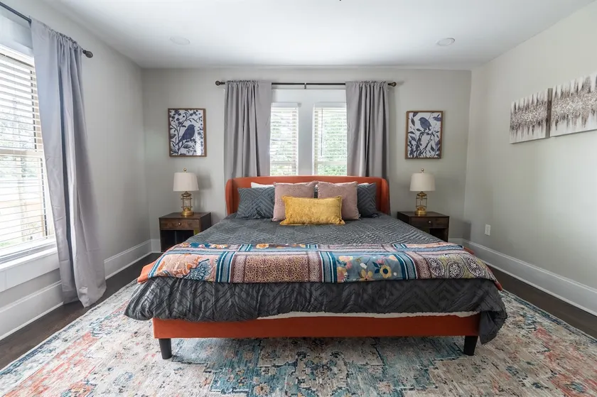 Avondale Adventure-Serene City Stay-King Bed/Games - Image 1