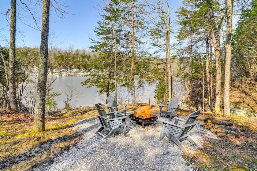 Cumberland Lake Retreat: Furnished Deck & Grill! - Image 1