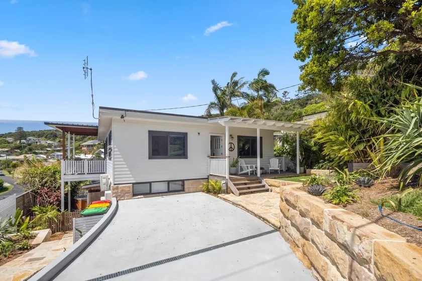 East 20 At Crescent Head - Image 1