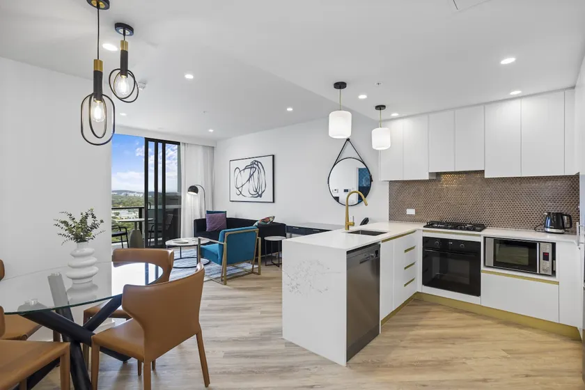 Southport Lux top floor apartment - Image 1