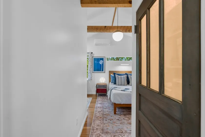 1 BR Cottage less than 5mi to DT - Image 1