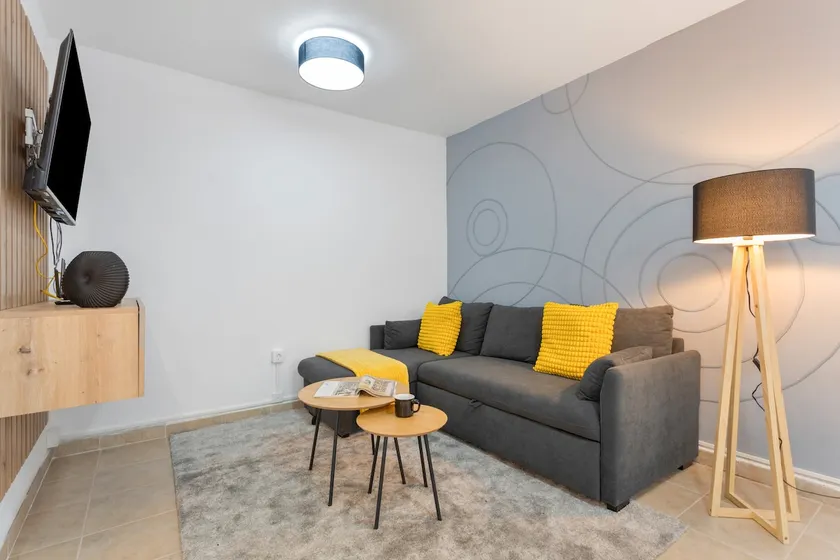 Tea-Rose Loft - Image 1