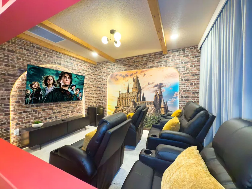 Brand New 6BD Luxury Home w Pool Best Location. - Image 1