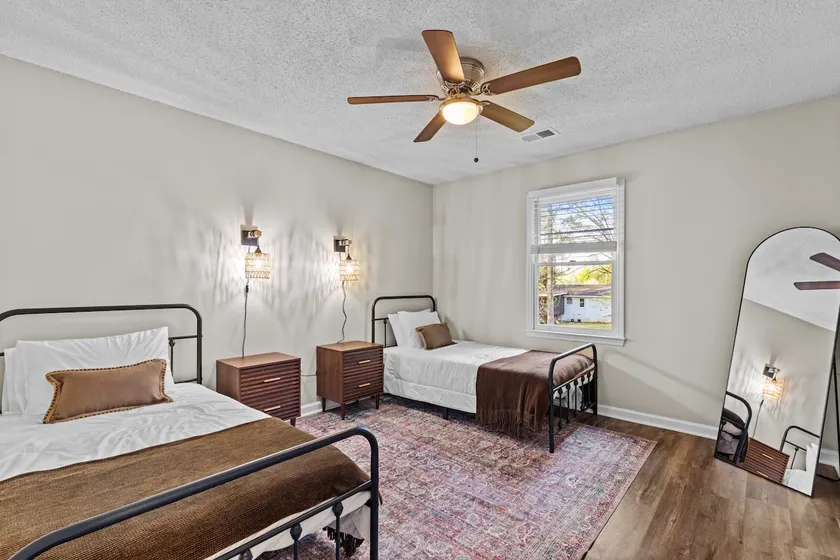 Sunwoven Townhouse half a mile to downtown! - Image 1