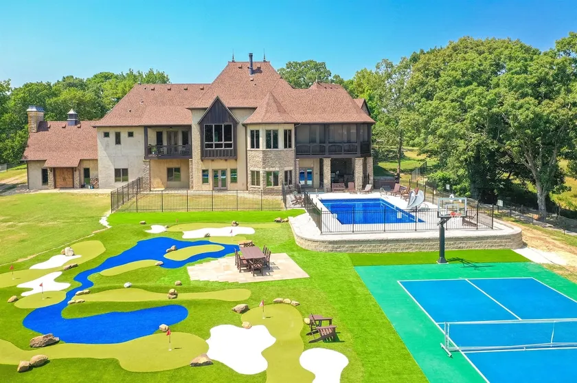 Private Pool, Pickle/bball, Close to Big Cedar - Image 1