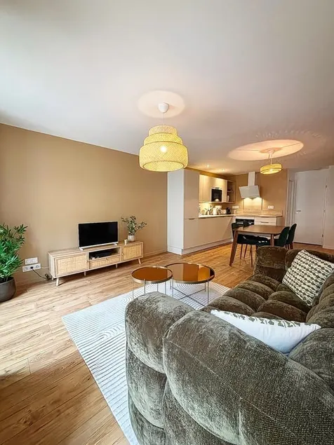Joli Perot - Comfortable, downtown, 5 min from the port - Image 1