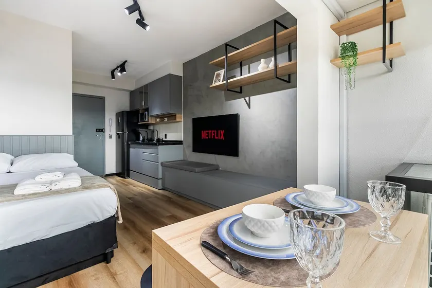 Luxury Apartment with Incredible View - Air-Conditioning + Rooftop - Image 1