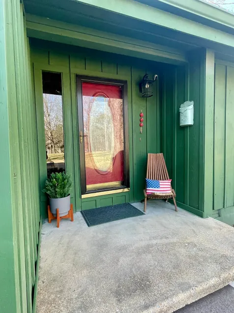 Mary's Cabin - Image 1