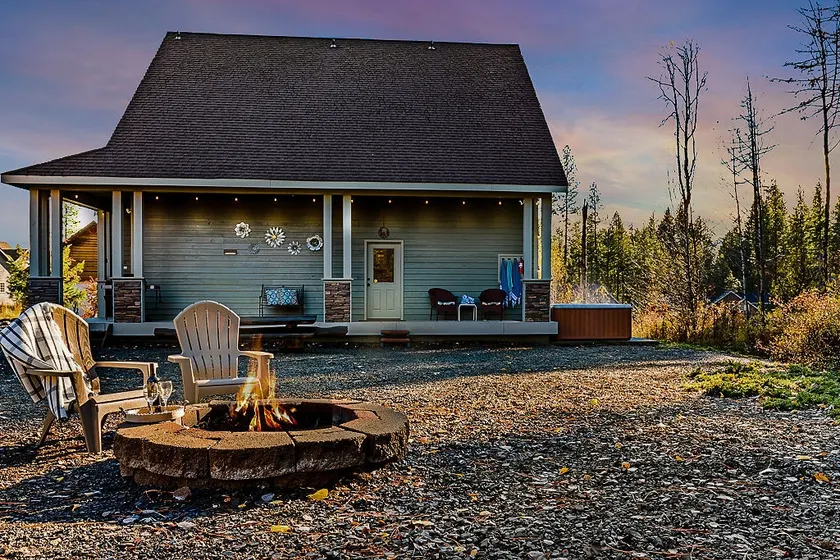 Roslyn Hideaway - Winter Fun, EV ready, Pets Too! - Image 1