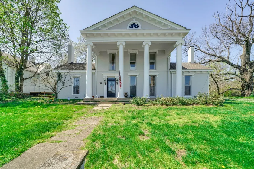 Historic & Spacious Family Home in Nicholasville! - Image 1