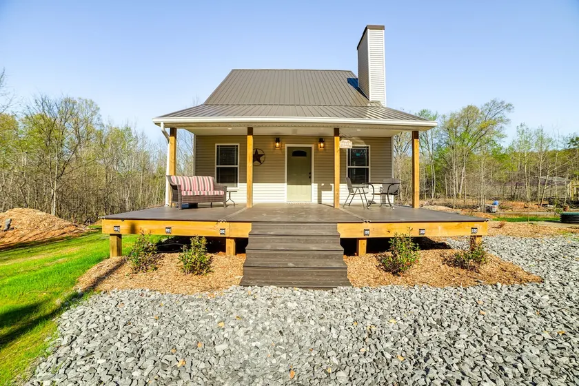 4 Mi to Lake Barkley: Pet-Friendly Home w/ Hot Tub - Image 1