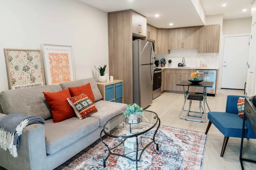 The Amber Suite | Close to Airport - Image 1