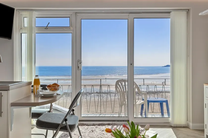 Apartamento | Vistas al mar | Al lado de la playa - Image 1