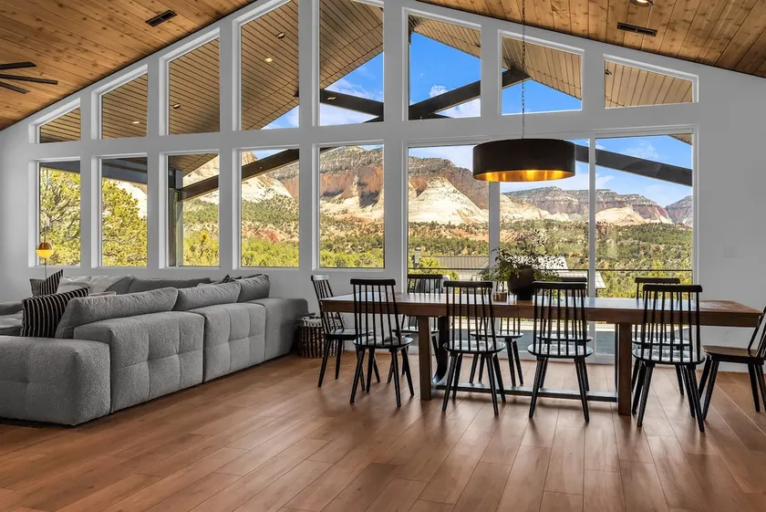 High Desert Home Modern Luxury Near Zion NP - Image 1
