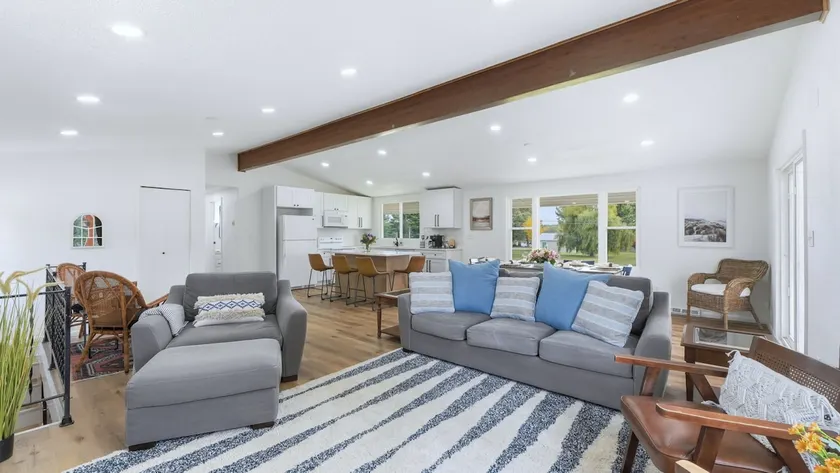 The Hideaway | Sleeps 10 | Near Trine University - Image 1