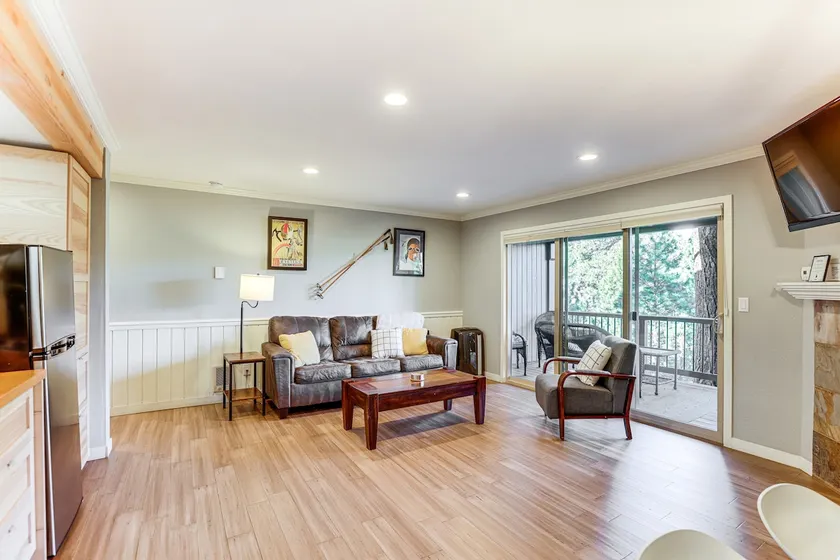 Bend Basecamp! Condo w/ Pool Near Deschutes River - Image 1