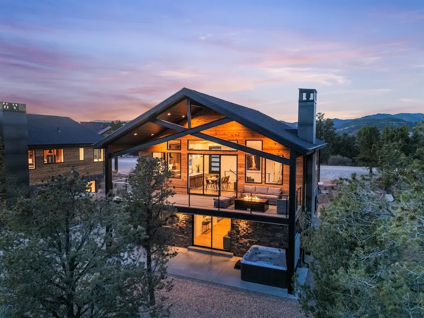 Desert Canyon Casita Near Zion Hot Tub Views - Image 1
