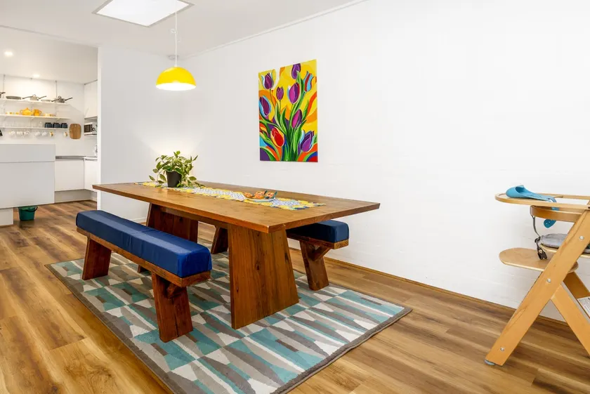 Stylish 3BR in Hawker - Colorful and Renovated - Image 1
