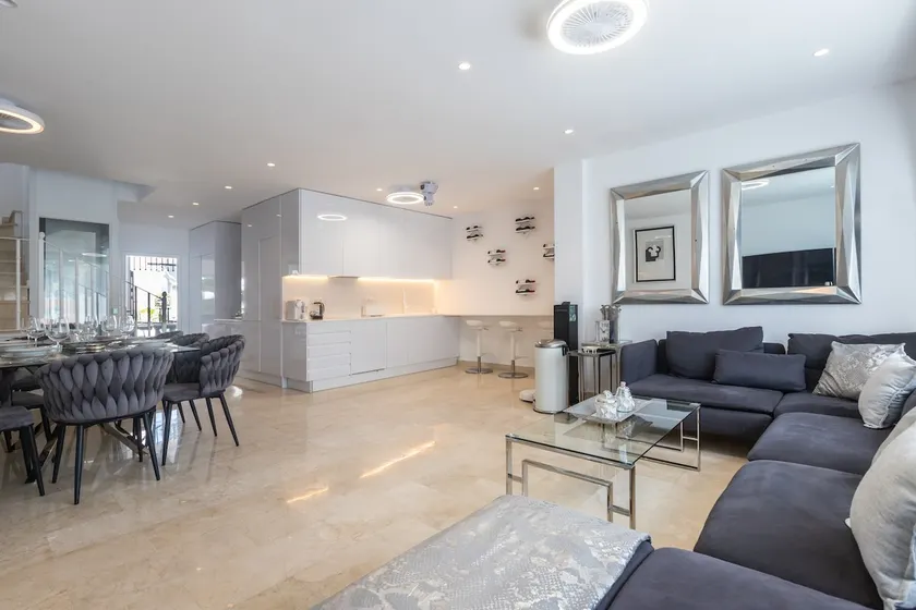 Casa Aloha 18 Puerto Banús Marbella - Image 1