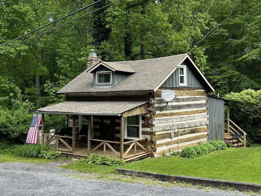 Logwood Cabin Pre Civil War - Image 1
