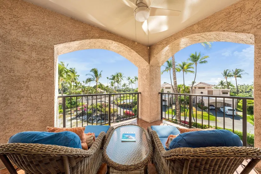 Includes Beach Gear! 332 Shores at Waikoloa - Image 1