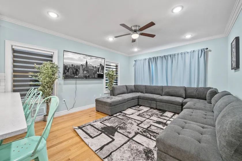 *NEW | Skyline Haven: Luxury | 15 mins to NYC - Image 1
