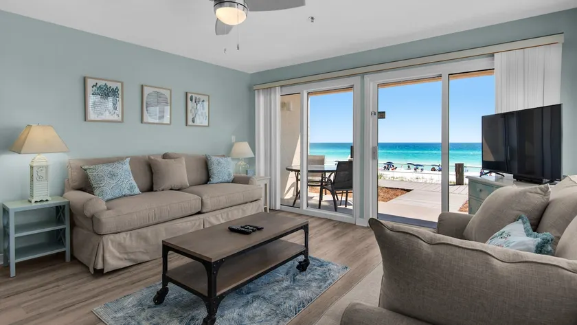 Beachfront Destin Condo + Free Dolphin Cruise! - Image 1