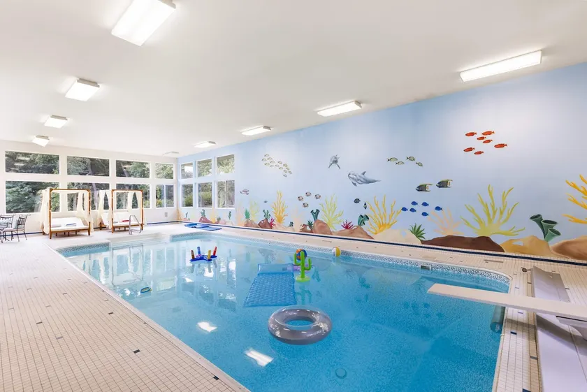 Wembley Estate | Indoor Pool • Hot Tub • Golf Sim - Image 1
