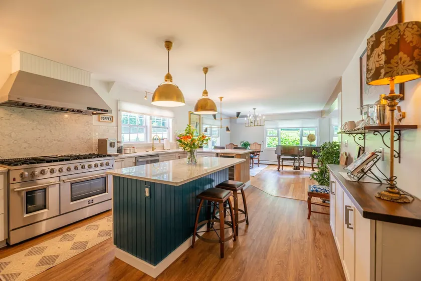 Modern Vermont Retreat w/ Chef’s Kitchen - Image 1