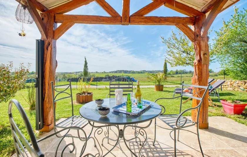 Amazing 2-bedroom home in Les Lèches - Image 1