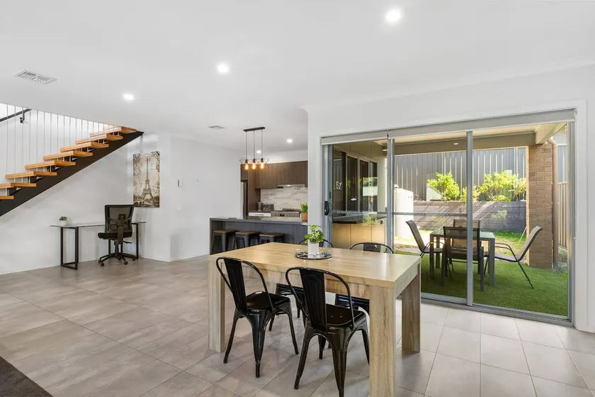 Bendigo Signature Accommodation on Honeysuckle - Image 1