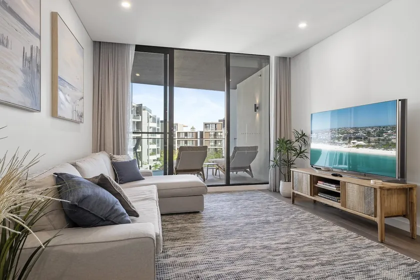 Cosmopolitan 1-Bed - Fremantle Beach Front - Image 1