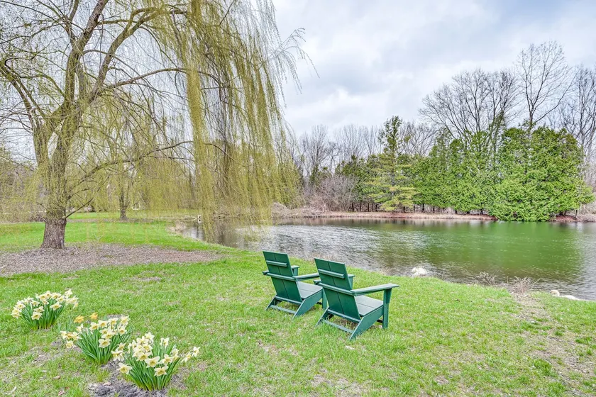 8 Mi to Lake Michigan: Creative Retreat w/ Deck! - Image 1