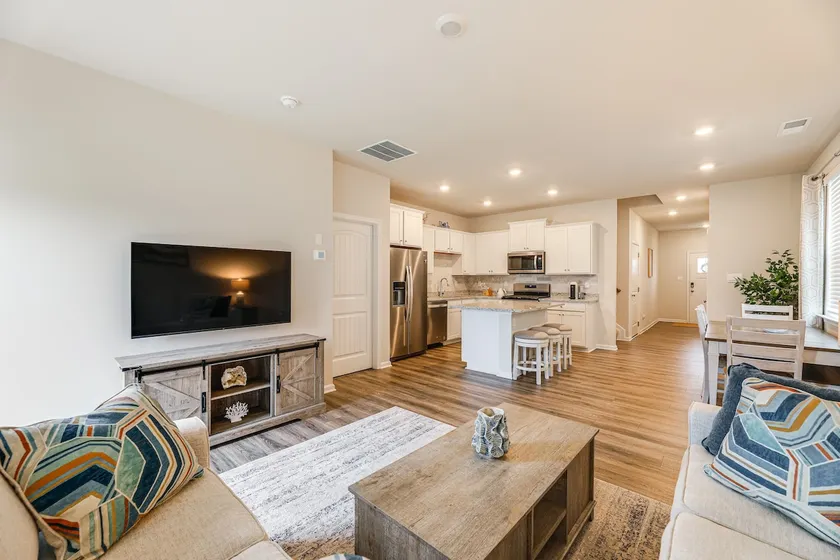 5 Mi to Bethany Beach: Townhome w/ Pool! - Image 1