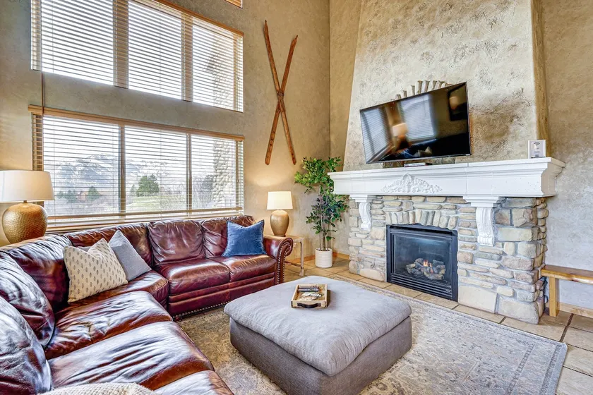 Hot Tub & Mtn-View Deck: Townhome in Eden - Image 1