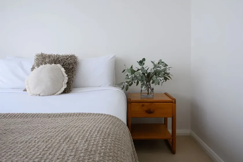 10 Tranquil Charm West Perth 2BR Parking - Image 1