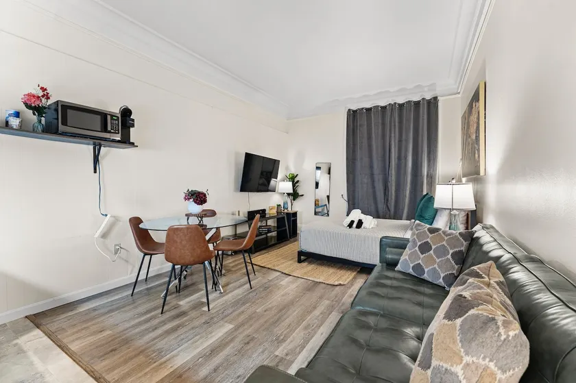 Cozy Studio in Downtown Boston 7740 - Image 1