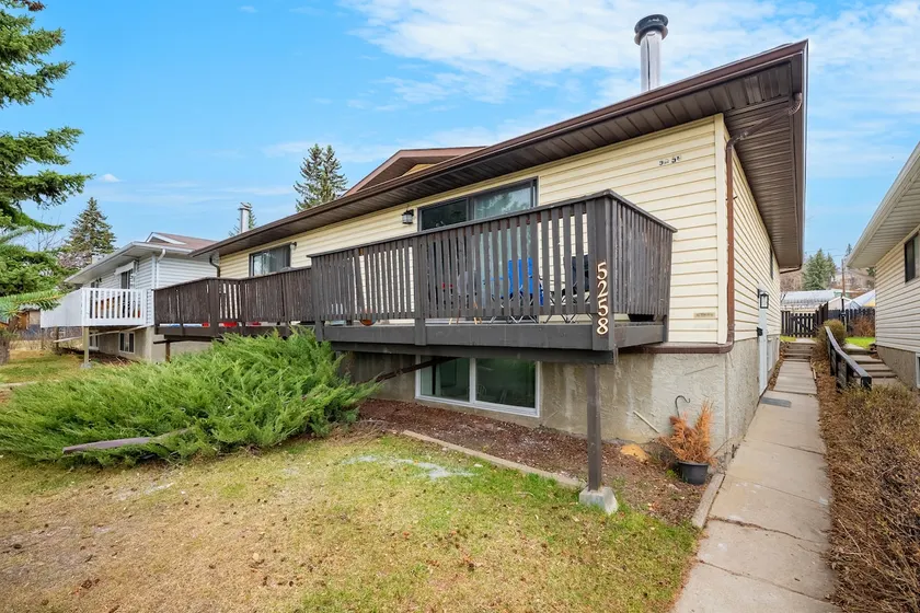 2-Bedroom Lower Unit Near Bow River w Wifi & Desk - Image 1