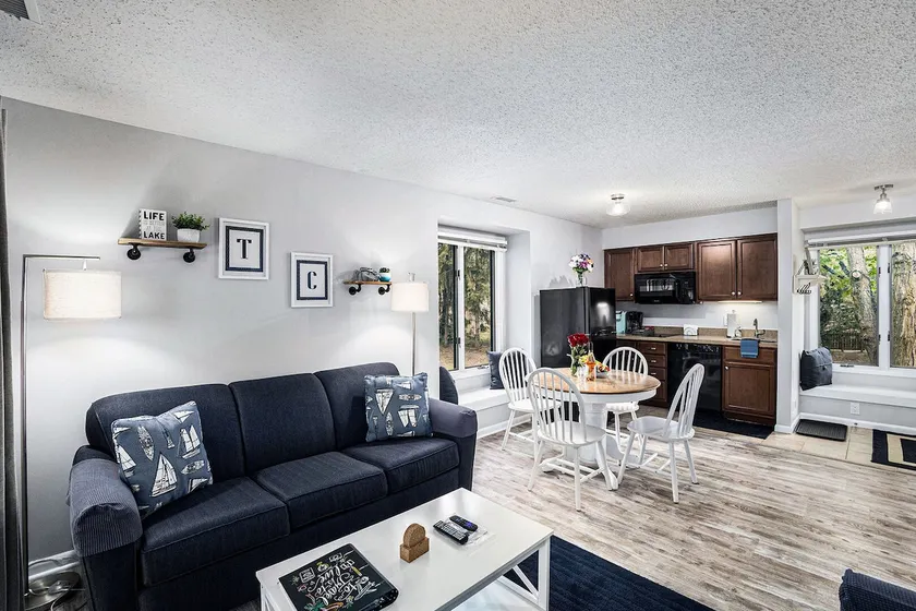☀ Smukke Beachside Condo @ The Shores - Image 1